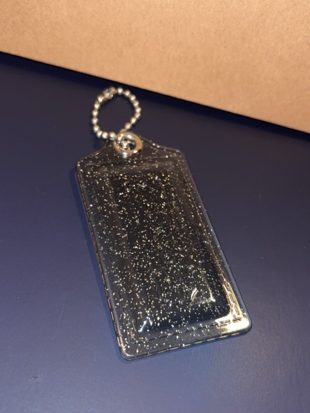 Coach poppy Clear Glitter Tag - Picture 3 of 8